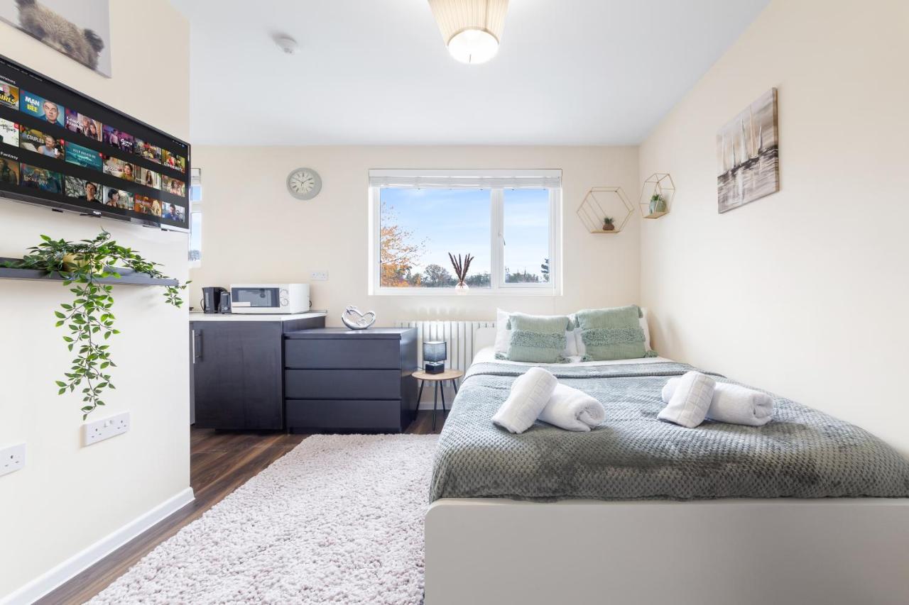 Twickenham Homes Айслворт Екстер'єр фото