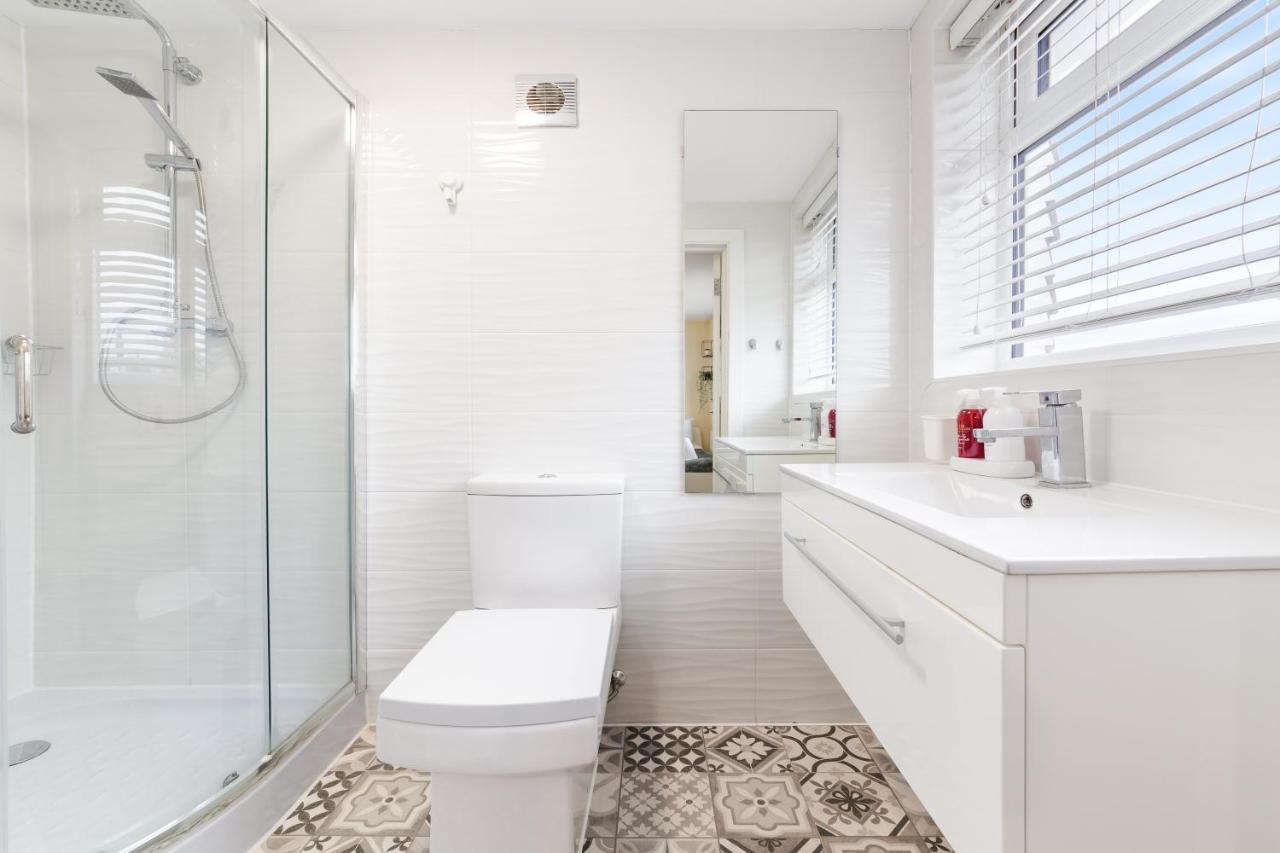Twickenham Homes Айслворт Екстер'єр фото