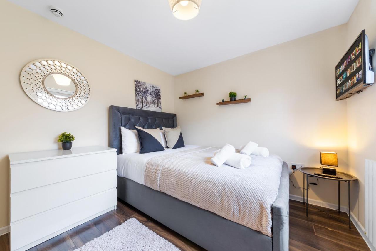 Twickenham Homes Айслворт Екстер'єр фото