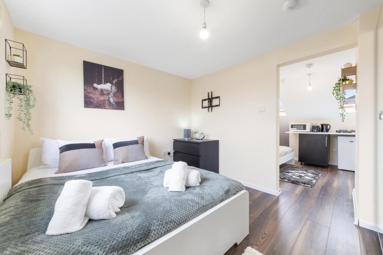 Twickenham Homes Айслворт Екстер'єр фото