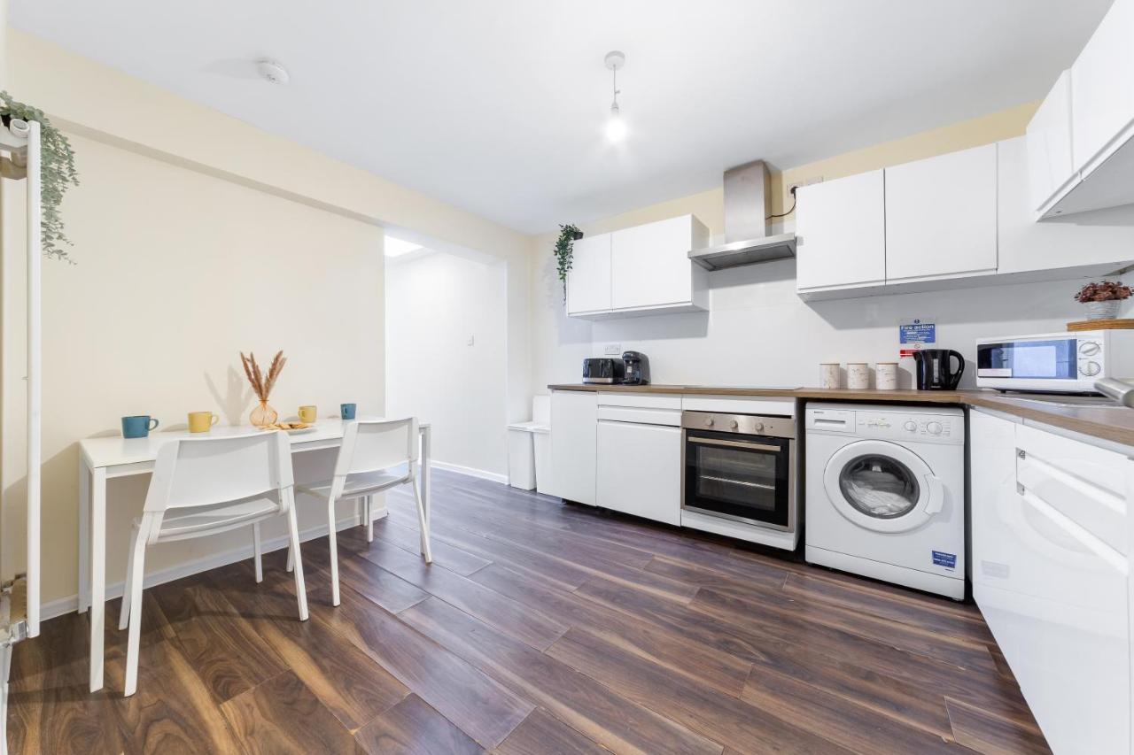 Twickenham Homes Айслворт Екстер'єр фото