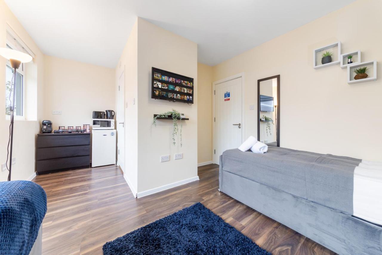 Twickenham Homes Айслворт Екстер'єр фото