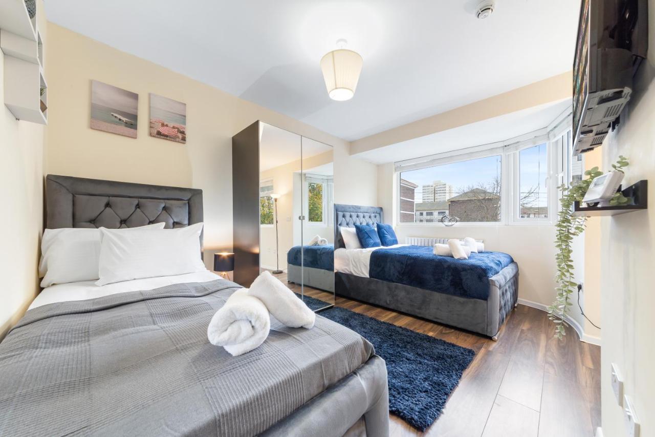 Twickenham Homes Айслворт Екстер'єр фото