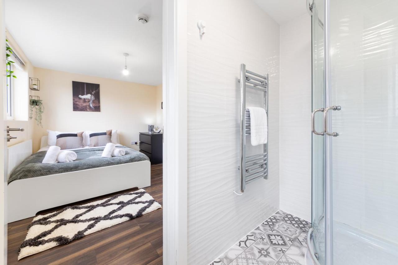 Twickenham Homes Айслворт Екстер'єр фото