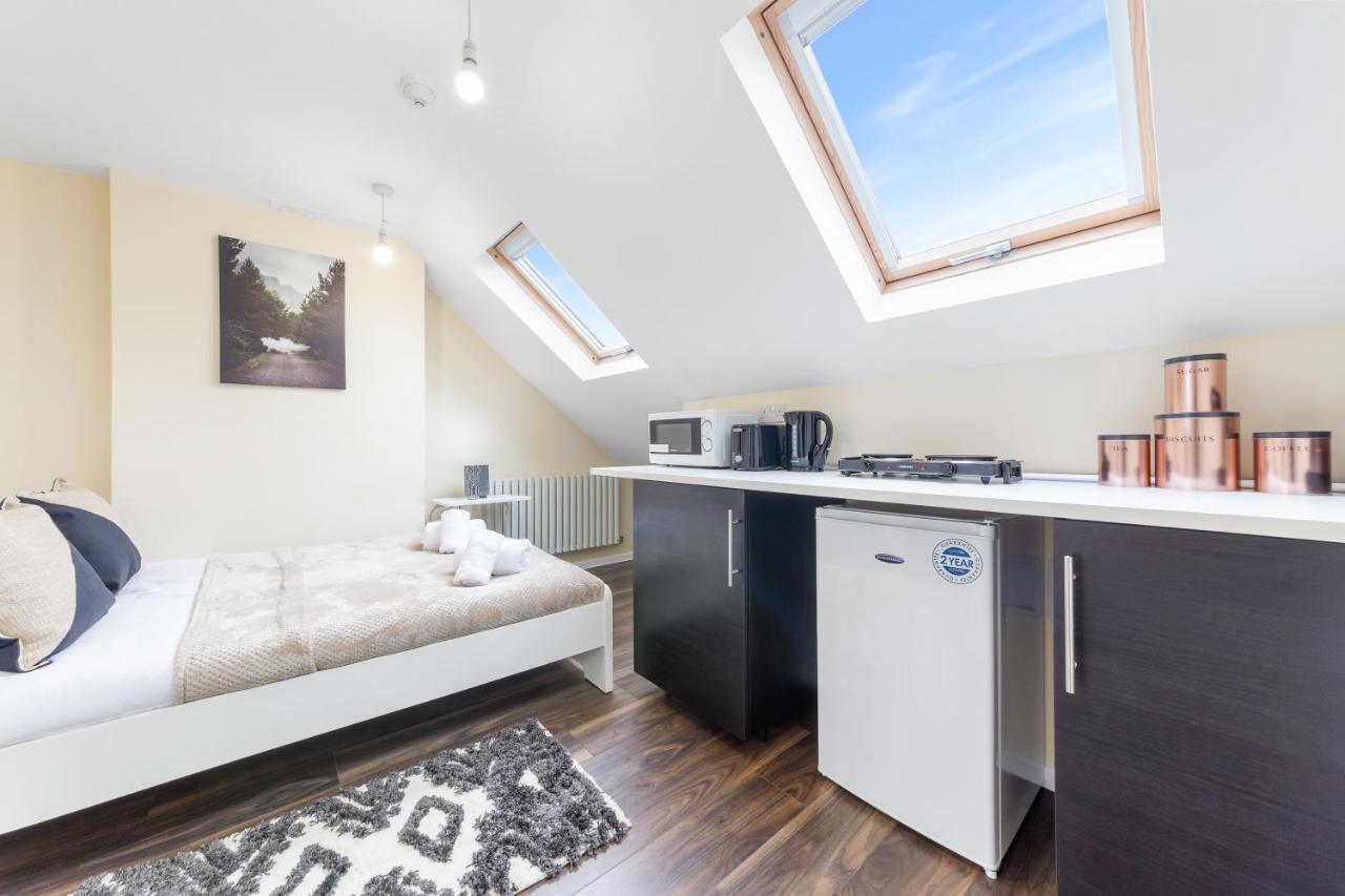Twickenham Homes Айслворт Екстер'єр фото